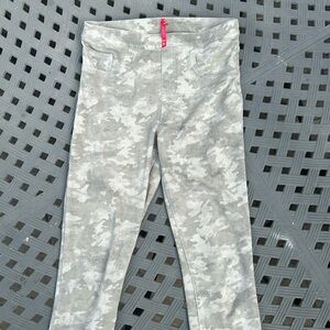 SPANX Ankle Jeanish leggings - Size M